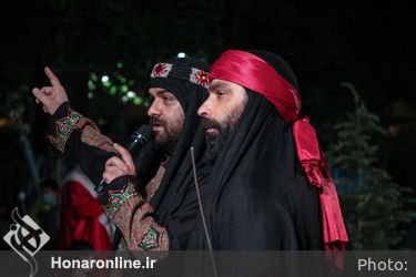 تعزیه خوانی گروه "تعزیه سیدالشهدا(ع)"در مقابل تالار وحدت