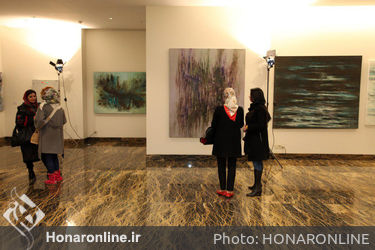 نمایشگاه نقاشی‌های پانته‌آ سیروس در ساختمان دیپلمات