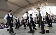 خنده به دردهای اجتماعی! / نگاهی به نمایش خیابانی 