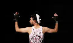 «توریست» به مرکز تئاتر مولوی می‌رود | ماجرای گردشگر اوکراینی در یزد