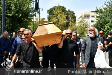 مراسم تشییع پیکر استاد «جلال شباهنگی» از مقابل تالار وحدت