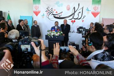 حضور اهالی فرهنگ و هنرمندان پای صندوق رای تالار وحدت