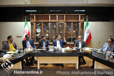 دیدار جمعی از هنرمندان با رضا رحمانی  وزیر صنعت، معدن و تجارت 