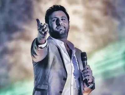 محمد علیزاده در آبادان می‎خواند