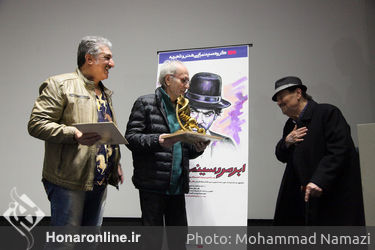 اکران مستند «ابر مرد» زندگی نامه ناصر ملک مطیعی در پردیس چارسو 