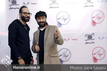 اکران مردمی فیلم "ثبت با سند برابر است" در سینما آفریقا