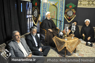 مراسم گرامى‌داشت هفتمین شب شهادت امام حسین (ع) در موسسه توسعه هنرهای معاصر (2)