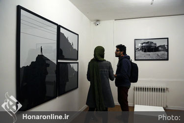 افتتاحیه نمایشگاه عکس یوریک کریم مسیحی با عنوان "تهران، غیر رسمی" در گالری دنا 