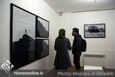 افتتاحیه نمایشگاه عکس یوریک کریم مسیحی با عنوان "تهران، غیر رسمی" در گالری دنا 
