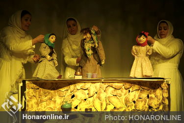 نمایش هدیه اسرار آمیز در کانون پرورش فکری