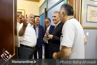 بازدید از کتابخانه آیت الله فاضل خوانساری با حضور جمعی از هنرمندان پیشکسوت به همت صندوق هنر در خوانسار
