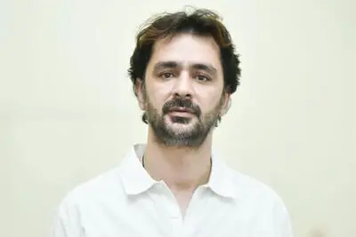 مهدی رکنی با «نوشتن بر مرز باریک نیاز» روی صحنه می‌آید