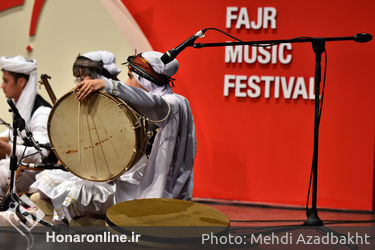کنسرت گروه سرو خراسان در سی و پنجمین جشنواره موسیقی فجر