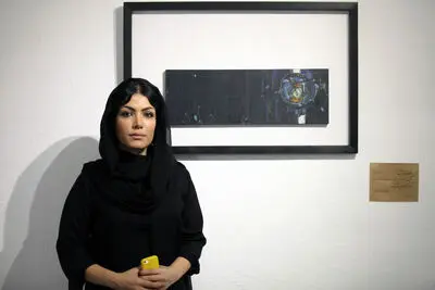 تصویرسازی هایکوهای سهیل محمودی در نمایشگاه "پیراهن گلدار" / روایت مهری سیاوشی از نمایشگاه نقاشی‌هایش در گالری فردا