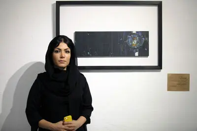 تصویرسازی هایکوهای سهیل محمودی در نمایشگاه "پیراهن گلدار" / روایت مهری سیاوشی از نمایشگاه نقاشی‌هایش در گالری فردا