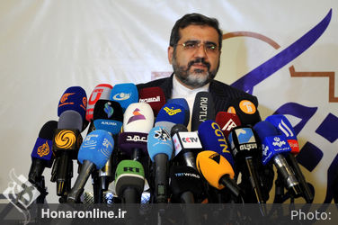 بزرگداشت حکیم نظامی برنامه ویژه آیین بزرگداشت حکیم نظامی با حضور شخصیتهای ملی و بین المللی و اهالی فرهنگ و هنر