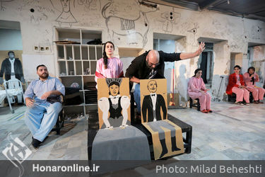 نمایش چخوف ساد (جلد اول و دوم) در بوتیک تئاتر ایران