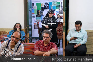 نشست نقد و بررسی کتاب "من مرده بودم که هانیه عاشقم شد"