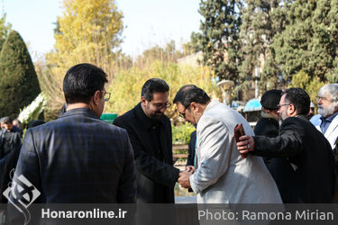تشییع پیکر احمدرضا دالوند در خانه هنرمندان