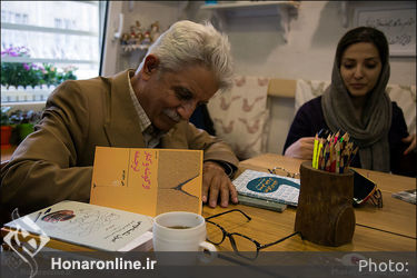 کتاب‌گردی هنرمندان و فرهنگیان در نشر مرکز2