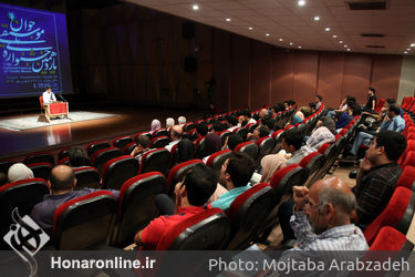 اجرای ساز سنتور در صبح سومین روز جشنواره موسیقی جوان