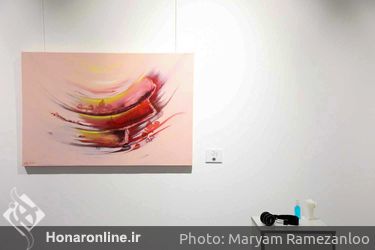 نمایشگاه تلفیقی نقاشی،خط و موسیقی اثر « یلدا دوستی» در گالری پردیس ملت