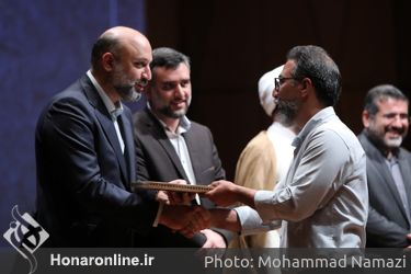 آیین اهدای جوایز پدیدآورندگان آثار شایسته تقدیر سی و نهمین جایزه کتاب سال 