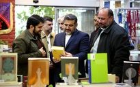 کتابگردی وزیر فرهنگ همزمان با هفته کتاب