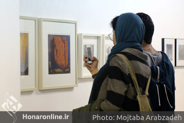 افتتاحیه نمایشگاه گروهی با عنوان " ناتمام است درخت" در گالری امکان