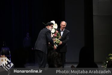 اجرای گروه پایور سعید ثابت-علیرضا فریدون پور و گروه تنبک محمد اسماعیلی.در چهارمین شب جشنواره موسیقی فجر-در تالار وحدت