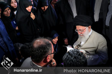 دیدار جمعی از شاعران و اهالی فرهنگ و ادب با رهبر معظم انقلاب