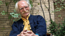Iranian orchestra Pako records album with narrations by writer Mahmud Dowlatabadi