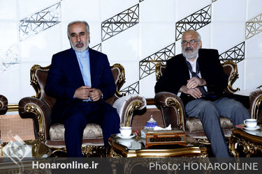 استقبال از پیکر  امیر هوشنگ ابتهاج با جمعی از بزرگان و اهالی فرهنگ و هنر در فرودگاه امام خمینی 