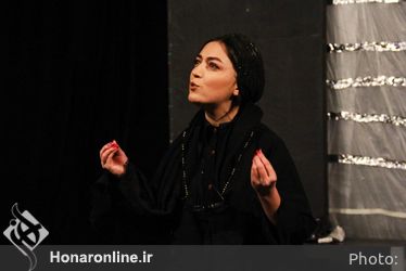 نمایش اسپانیایی (از تپش افتاده) در تماشاخانه جمشید مشایخی