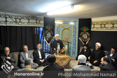 مراسم گرامى‌داشت هفتمین شب شهادت امام حسین (ع) در موسسه توسعه هنرهای معاصر (2)