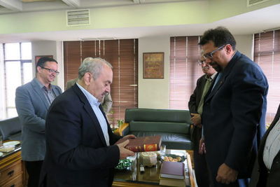 Center for Great Islamic Encyclopedia honors Italian scholar Carlo Cereti