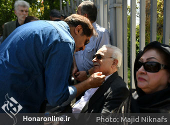 تشییع پیکر استاد محمد اسماعیلی نوازنده پیشکسوت تنبک از مقابل تالار وحدت 