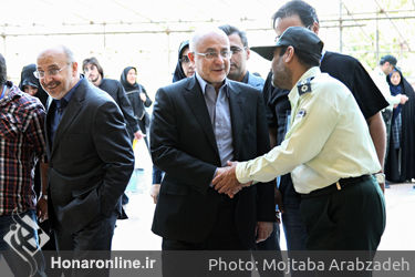 بازدید علی مرادخانی از نمایشگاه قرآن 