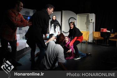 نمایش "حکم" در پردیس تئاتر شهرزاد