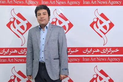 دست تقدیر ما را به جایی می‌کشاند که کم کم عادات‌مان را عوض کنیم / روایت نادر برهانی‌مرند از چاپ نمایشنامه‌هایش تا اجرای نمایشی در سال جاری 