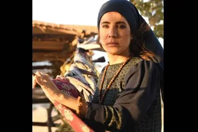  «خاتی» با نقش آفرینی سارا بهرامی متقاضی جشنواره فجر