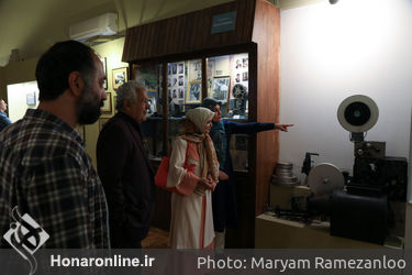 دیدار هنرمندان با نوجوانان نخبه به مناسبت روز کودک در موزه سینما