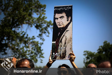 تشییع پیکر ناصر ملک مطیعی در خانه سینما