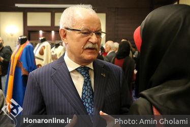 آیین رونمایی از مجموعه لباس های ایرانی با تلفیق سنت و مدرنیته در هتل اسپیناس پالاس