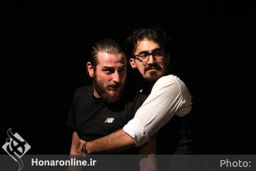 نمایش "دوستان" در تماشاخانه اهورا
