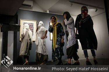 نمایشگاه گروهی نقاشی "و این منم" در گالری ایوان