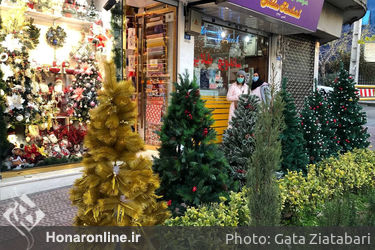 حال و هوای مغازه‌ها و خیابان‌ها در آستانه سال نو میلادی در تهران