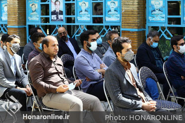 آغاز هفته هنر انقلاب با ادای احترام به مقام شهدا و تجدید پیمان با آرمان‌های امام خمینی(ره)