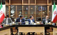 Industry Minister Rahmani Meets Iranian Artists
