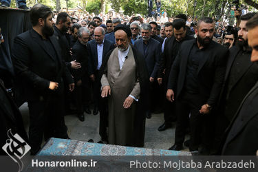 تشییع پیکر "عزت الله انتظامی" در تالار وحدت